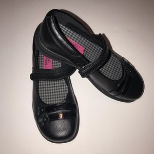 Girls black dress shoes